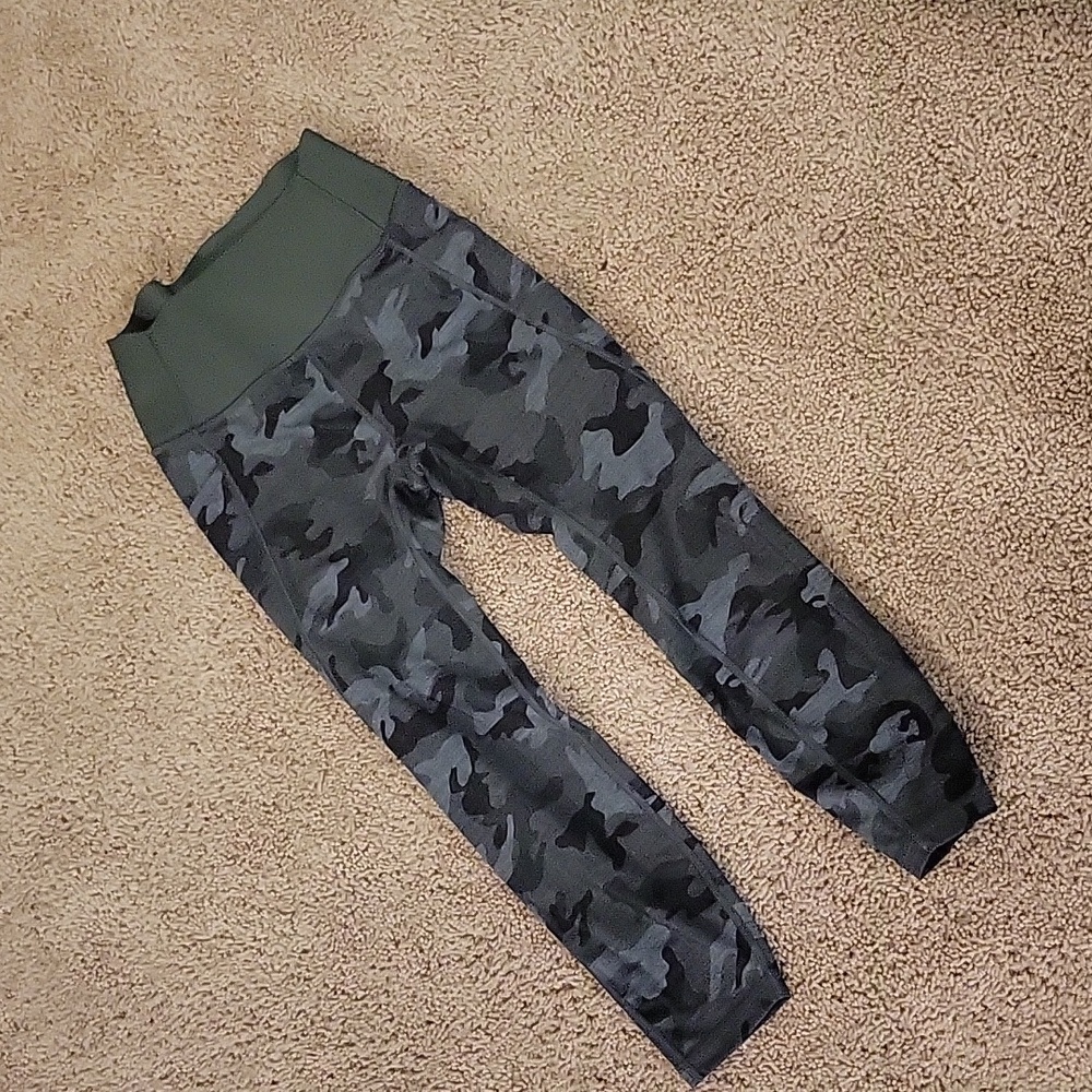 Gapfit Sculpt Revolution Cropped leggings